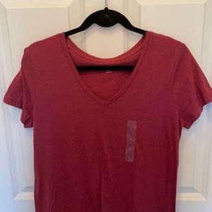 New with tags Gap Favorite T - Size L